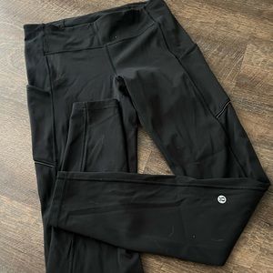Lululemon black leggings size 6